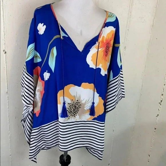 Stylus‎ 1X Plus-size multi-color floral with stripes tunic - Picture 4 of 9